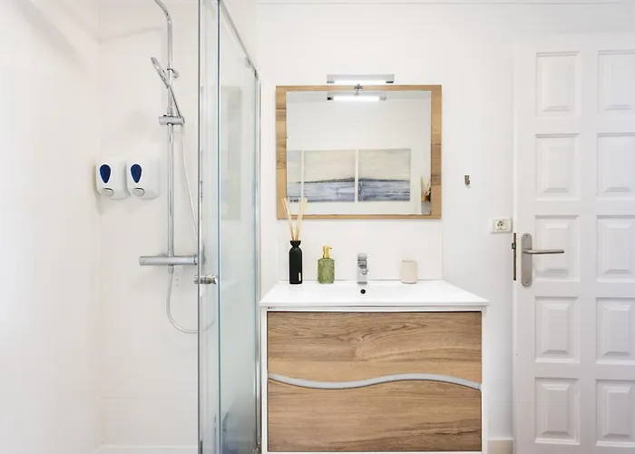 Home2book Dreamy View Of The Bay Private Terrace Daire